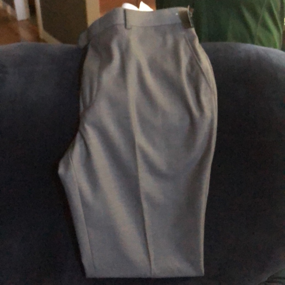 Grey Suit - Picture 3 of 4